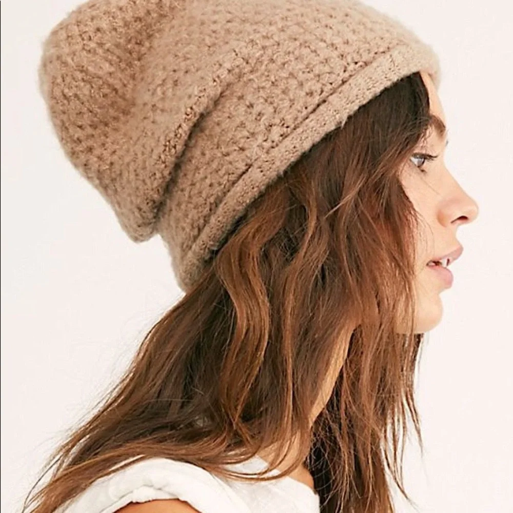 Free People Dreamland knit beanie taupe nwt!
